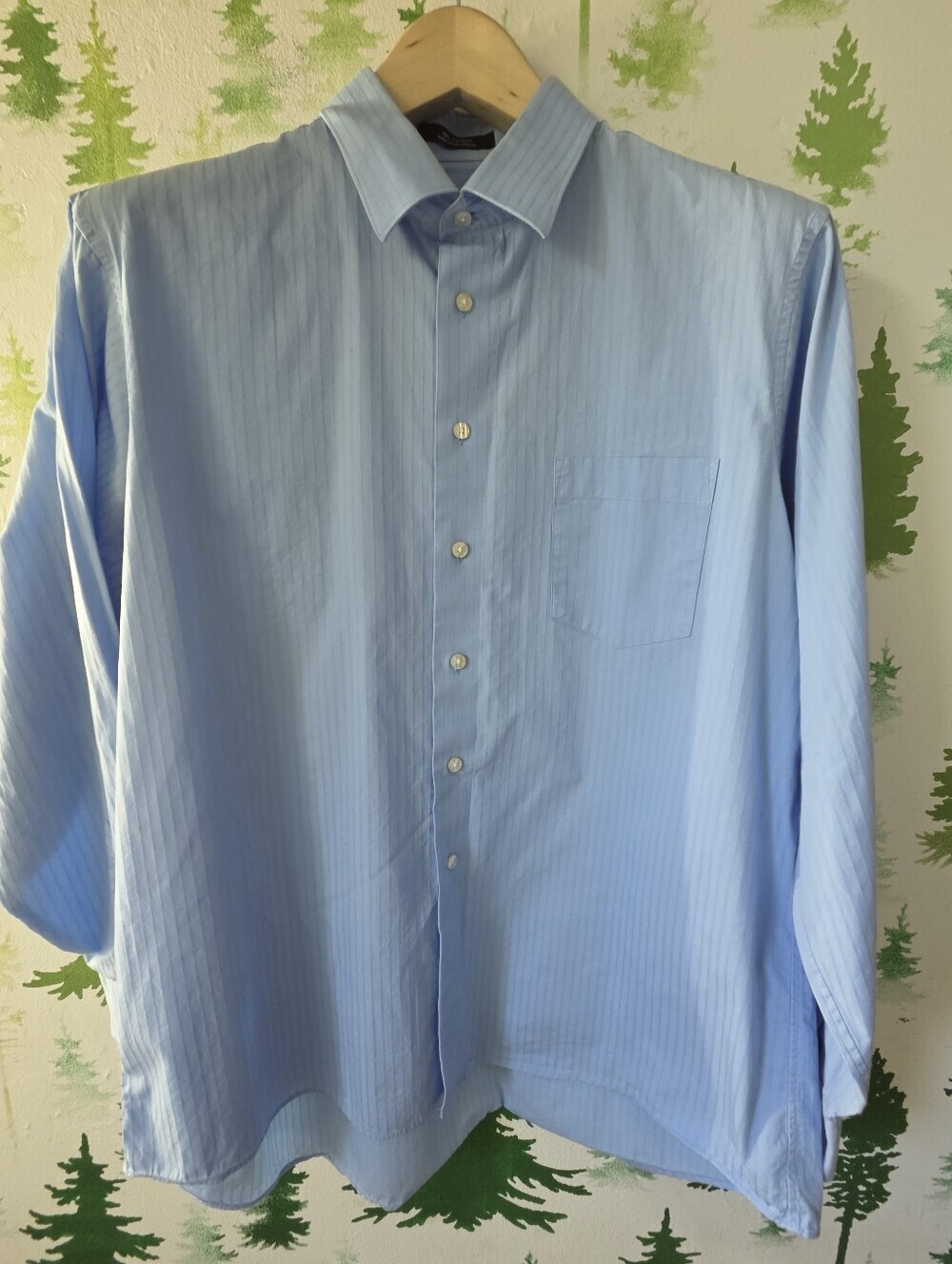 Jones New York Light Blue Men's Dress Shirt with Chest Pocket